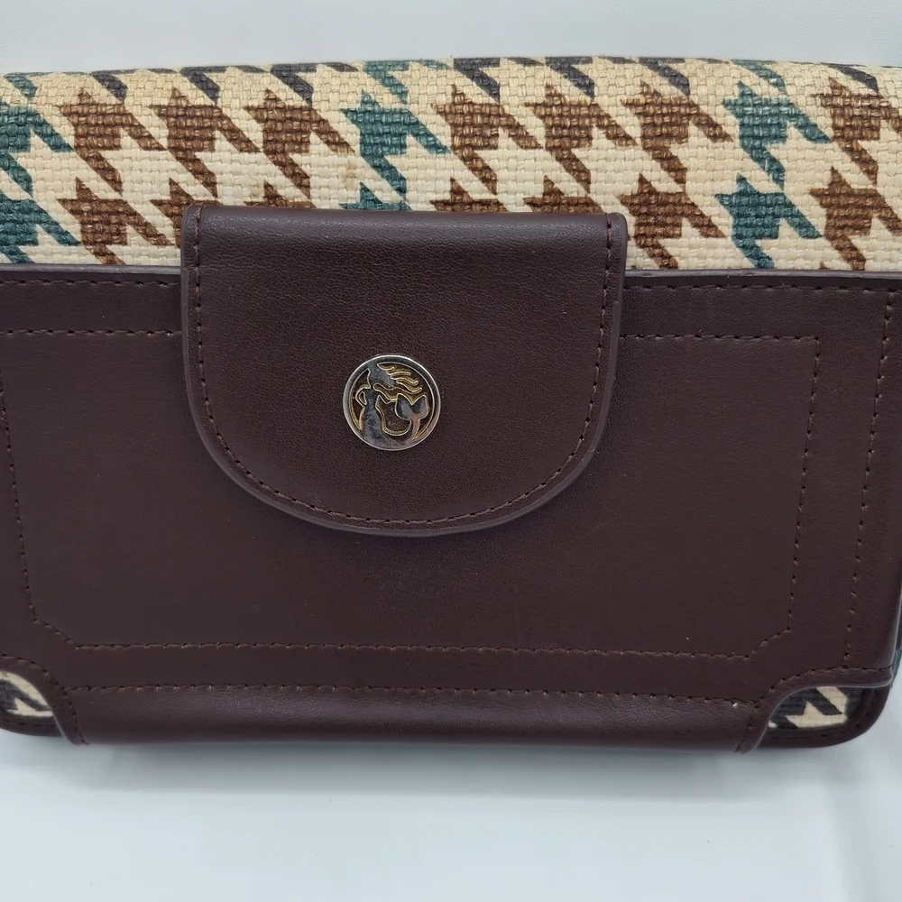 EUC Spartina Brown 449 Blue and Tan Women's Clutch/Wristlet